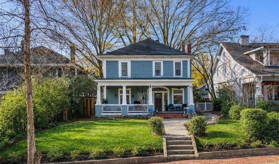 679 Lawton St SW, Atlanta, GA 30310 - 5 Beds, 4 Bath