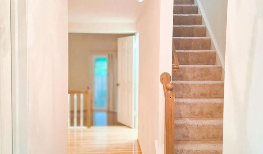 6597 BERMUDA GREEN Ct, Alexandria, VA 22312 - 3 Beds, 4 Bath