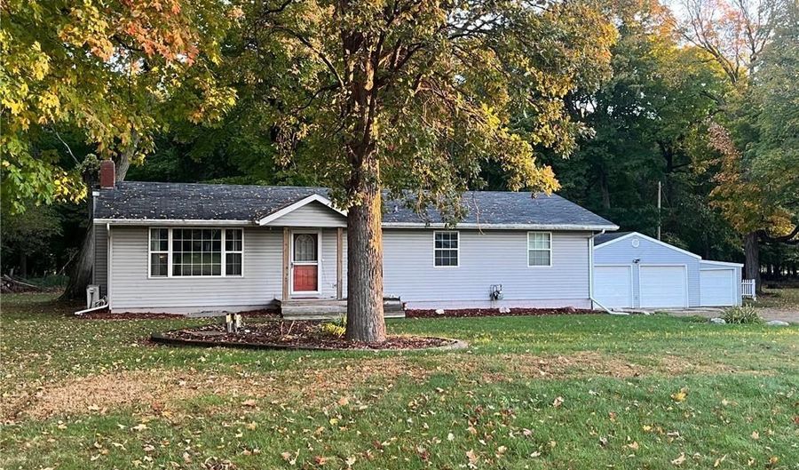 10306 Hemlock St NW, Annandale, MN 55302 - 4 Beds, 2 Bath