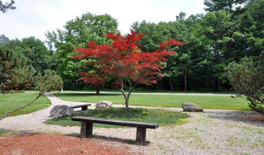 522 Tumbling Hawk 522, Acton, MA 01718 - 2 Beds, 2 Bath