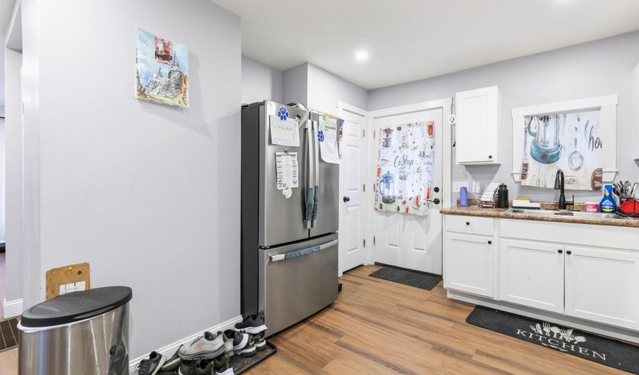 276 Gamage Ave, Auburn, ME 04210 - 3 Beds, 1 Bath