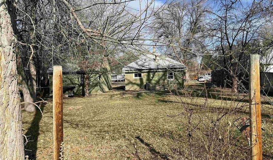 506 6th St S, Basin, WY 82410 - 2 Beds, 1 Bath