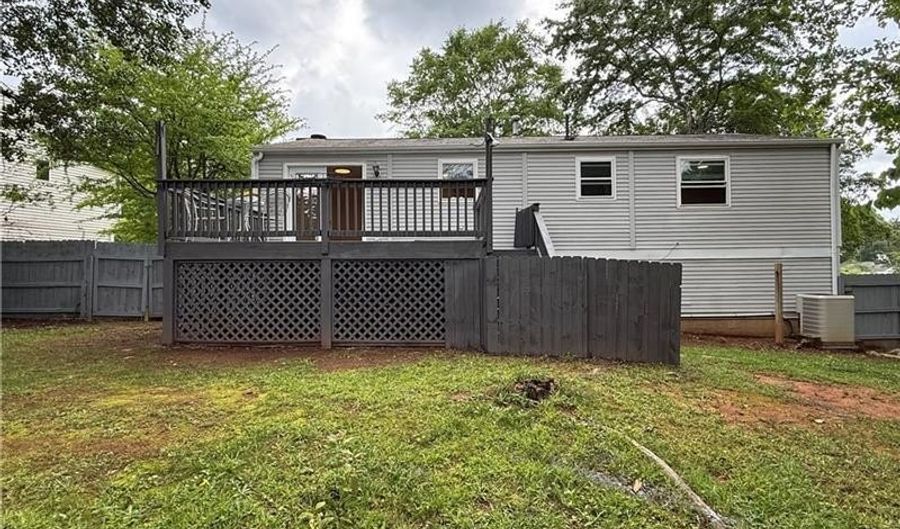 10415 Plantation Bridge Dr, Alpharetta, GA 30022 - 3 Beds, 3 Bath