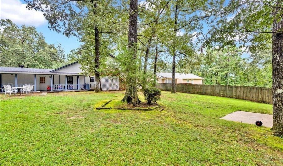 293 FRAN Dr, Alabaster, AL 35007 - 5 Beds, 2 Bath