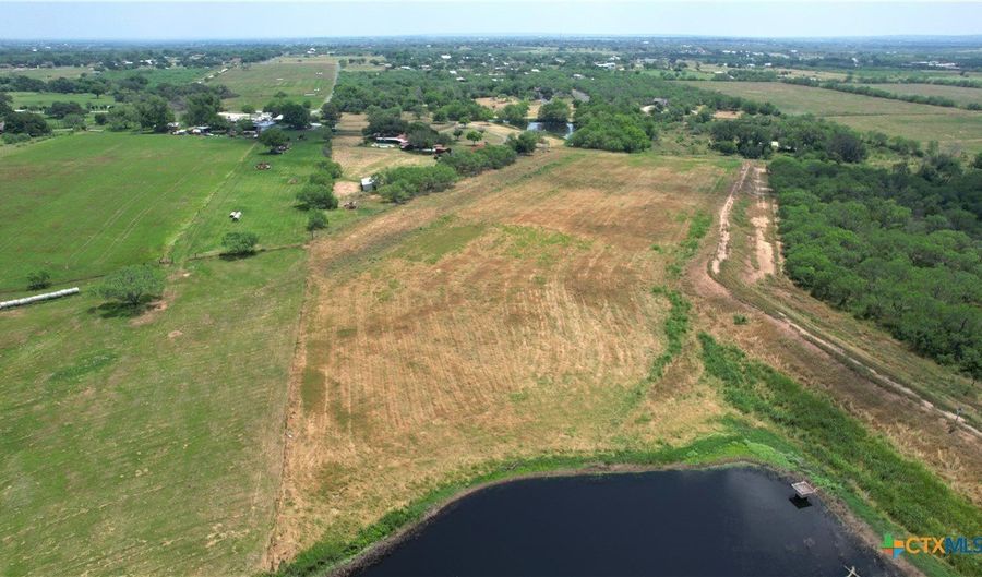 10745 Rosemar Ln, Adkins, TX 78101 - 3 Beds, 3 Bath