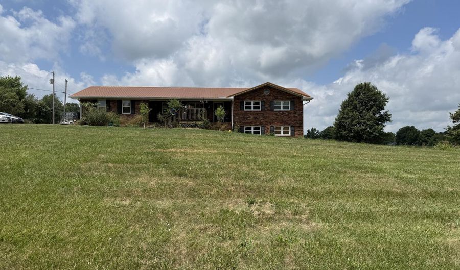 6425 Elmburg Rd, Bagdad, KY 40003 - 4 Beds, 3 Bath