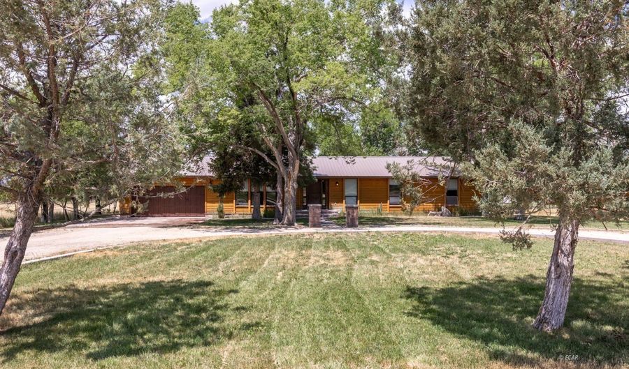 231 Dunn Ln, Lamoille, NV 89828 - 4 Beds, 2 Bath