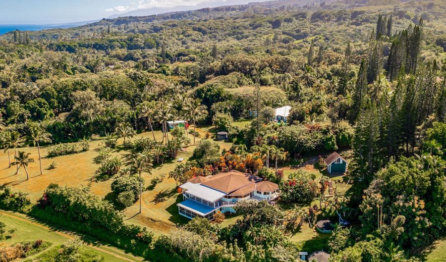 29 Door Of Faith Rd, Haiku, HI 96708 - 3 Beds, 3 Bath
