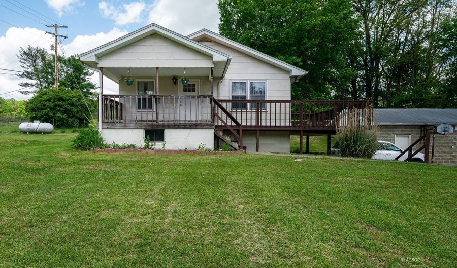 2260 US Highway 50 W, Albany, OH 45710 - 5 Beds, 2 Bath