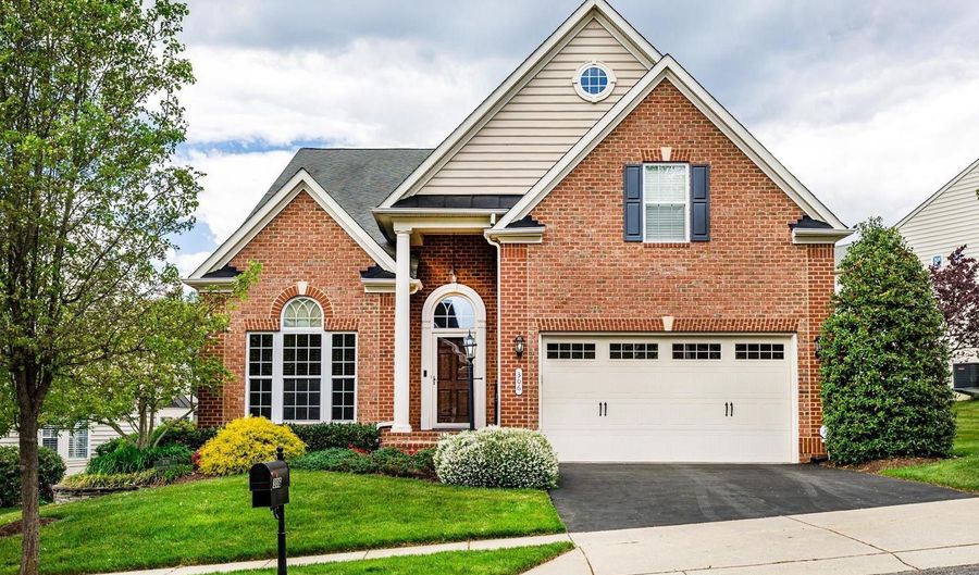 306 GRINDSTONE Dr, Arnold, MD 21012 - 3 Beds, 4 Bath