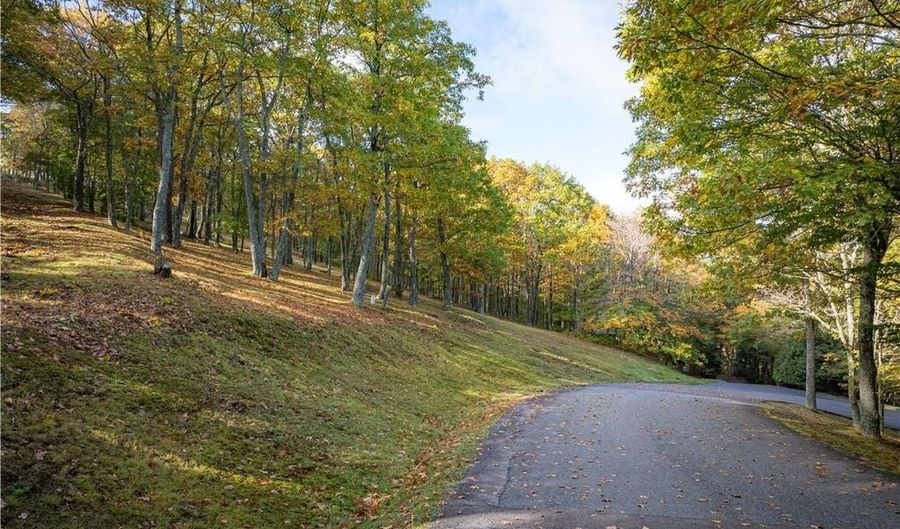 48 49 Rocky Pkwy, Banner Elk, NC 28607 - 0 Beds, 0 Bath