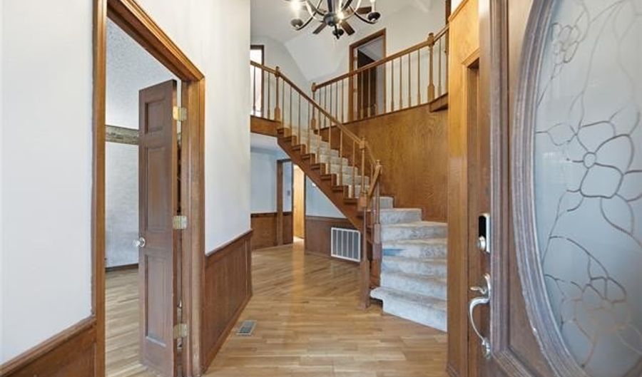 401 E Main St, Adair, OK 74330 - 4 Beds, 3 Bath