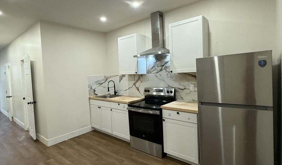 132 4th Ave 2, Albany, NY 12202 - 3 Beds, 1 Bath