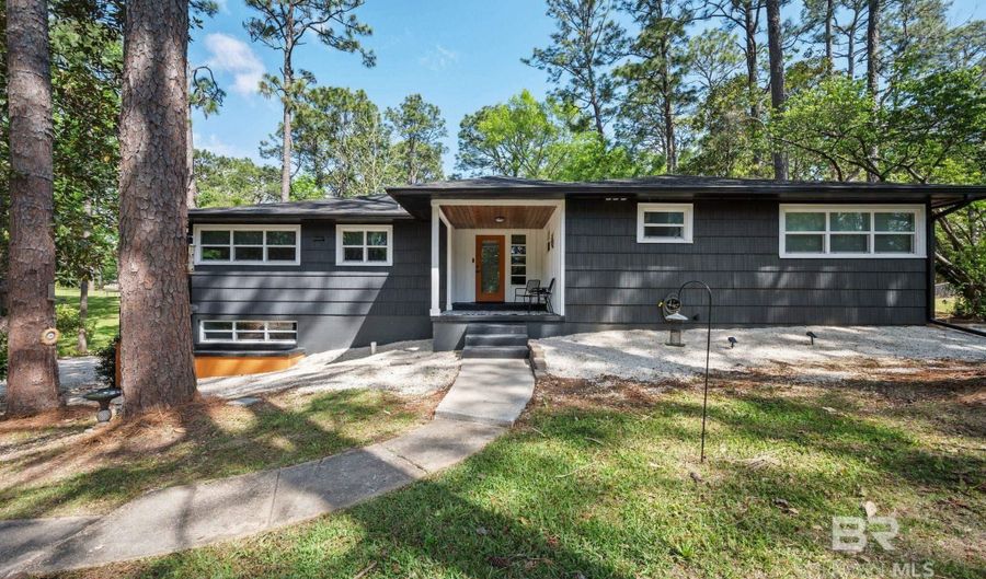 711 E 6th St, Bay Minette, AL 36507 - 5 Beds, 4 Bath
