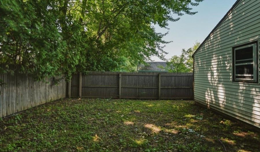 51 Cayuga Ct, Burlington, VT 05408 - 3 Beds, 1 Bath