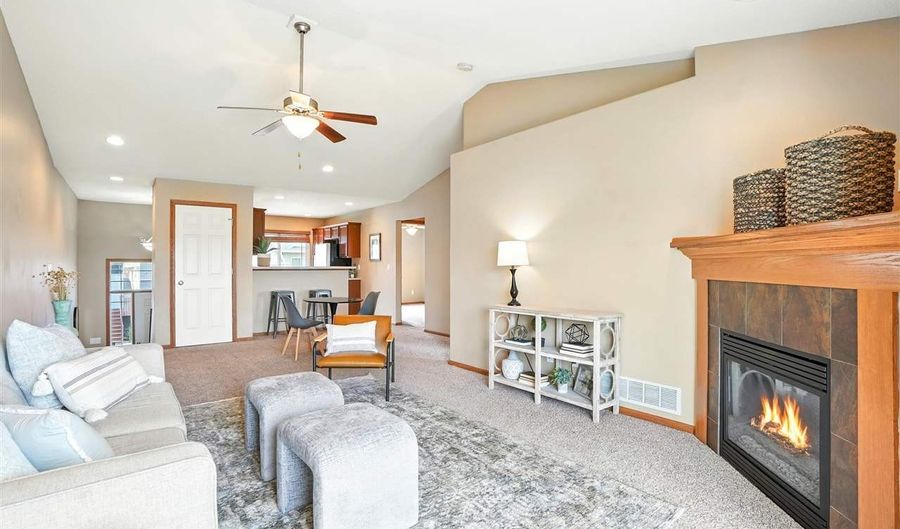 1805 Goose Lake Cir, North Liberty, IA 52317 - 3 Beds, 2 Bath