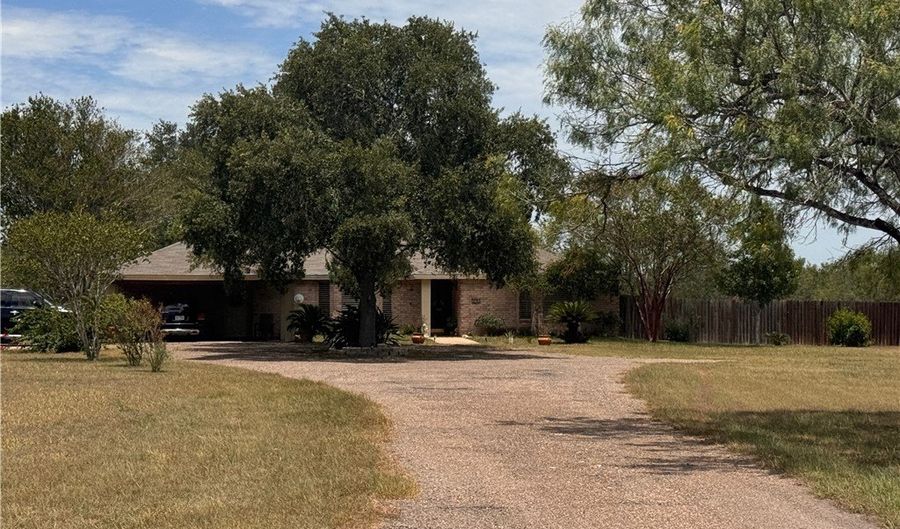 296 County Road 1601, Alice, TX 78332 - 3 Beds, 2 Bath