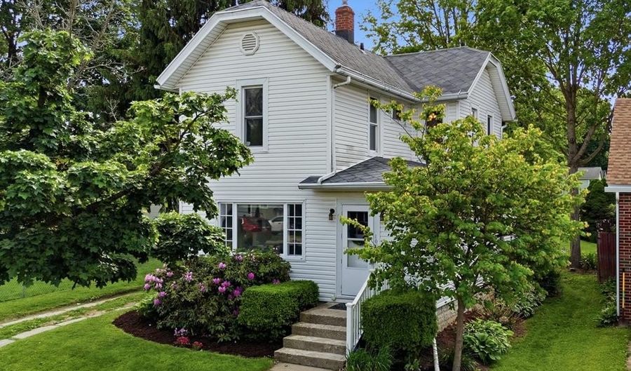1010 Chestnut St, Ashland, OH 44805 - 3 Beds, 2 Bath
