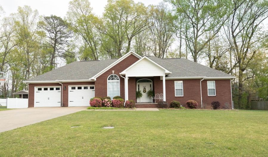402 Old Glory Ln, Albertville, AL 35950 - 4 Beds, 2 Bath