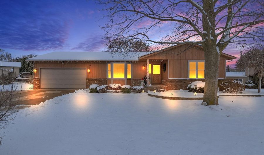 415 W Winds, Almont, MI 48003 - 3 Beds, 2 Bath