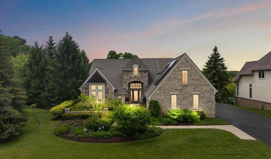 998 Eagle Ave, Ann Arbor, MI 48103 - 4 Beds, 6 Bath