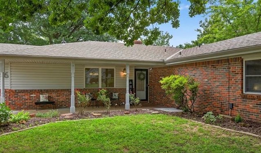 1816 Putnam Dr, Bartlesville, OK 74006 - 4 Beds, 3 Bath