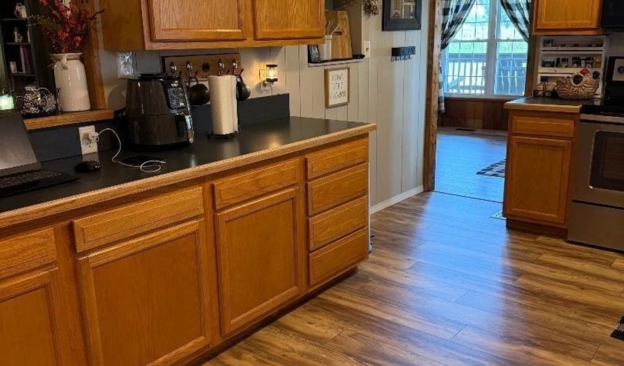 3650 W 200 S Rd, Bloomfield, IN 47424 - 3 Beds, 2 Bath