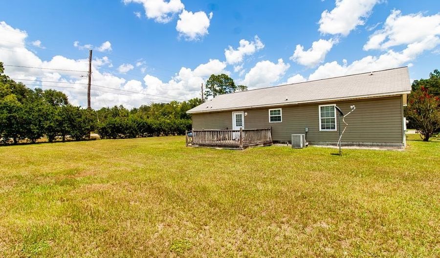 1001 Bluffton Dr, Bainbridge, GA 39817 - 3 Beds, 2 Bath