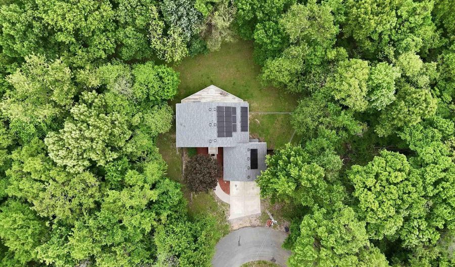 7 Tamara Ln, Bella Vista, AR 72715 - 4 Beds, 3 Bath