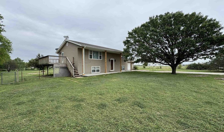 3922 312th Rd, Arkansas City, KS 67005 - 4 Beds, 2 Bath