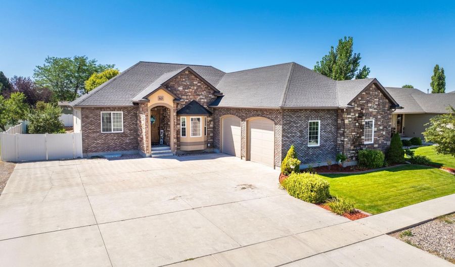 843 Homestead, Chubbuck, ID 83202 - 6 Beds, 3 Bath