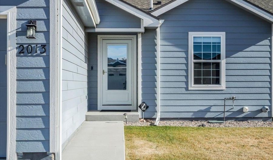 2013 COFFEE Ave, Cheyenne, WY 82007 - 3 Beds, 2 Bath