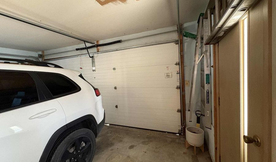 205 Washington Ave W, Albia, IA 52531 - 3 Beds, 2 Bath