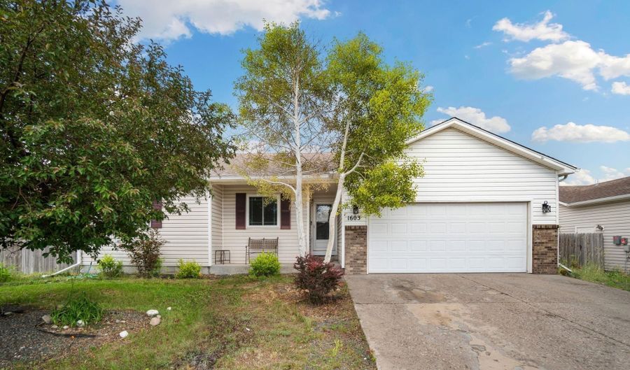 1603 SWING Dr, Cheyenne, WY 82007 - 4 Beds, 3 Bath