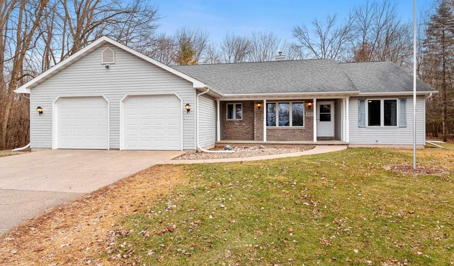 4100 N GILLETT St, Appleton, WI 54913 - 3 Beds, 2 Bath