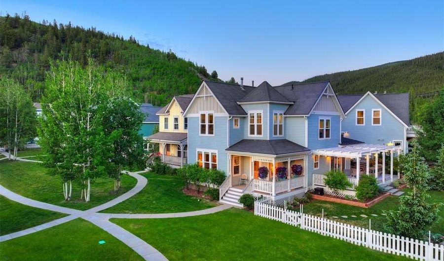 17 MEADOW LARK Grn, Breckenridge, CO 80424 - 4 Beds, 4 Bath