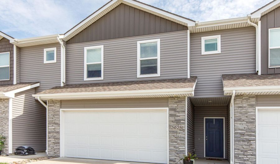 3025 NE 2nd Ln, Ankeny, IA 50021 - 3 Beds, 3 Bath