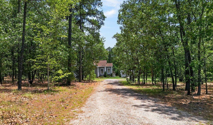 988 Stubby Oaks Rd, Aberdeen, NC 28315 - 3 Beds, 2 Bath