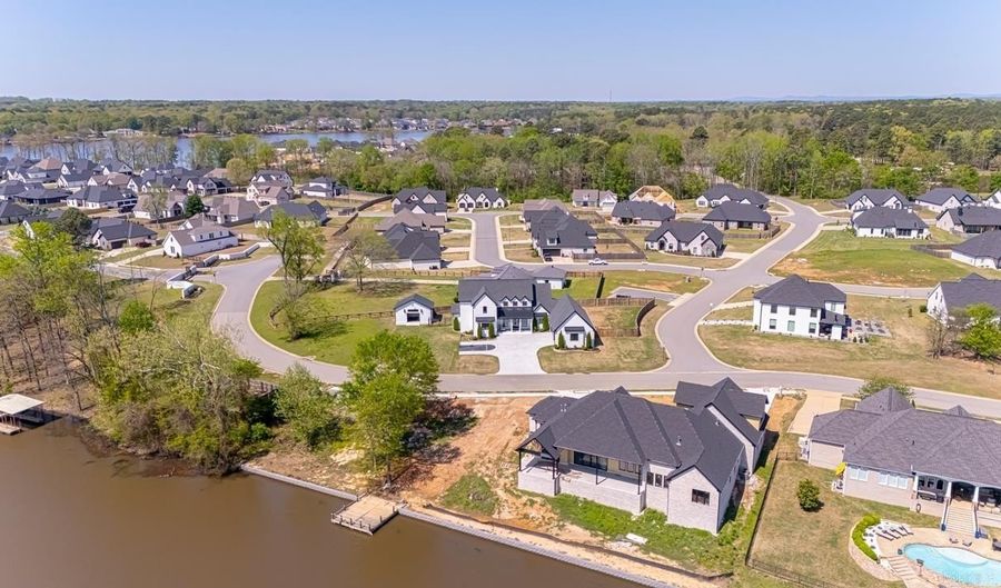 7509 S Shoreline, Benton, AR 72019 - 4 Beds, 3 Bath