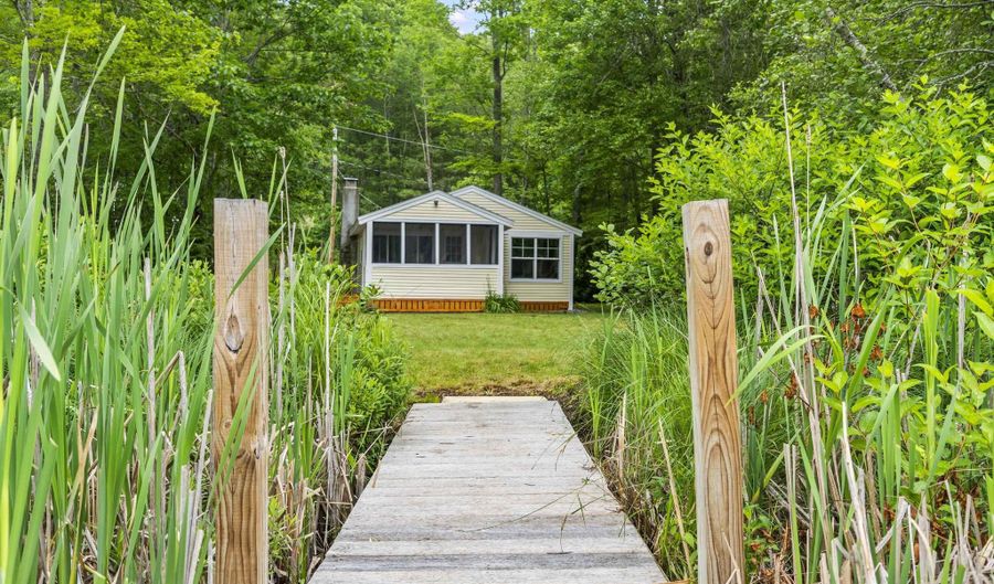 60 Eagle Dr, Barrington, NH 03825 - 2 Beds, 1 Bath