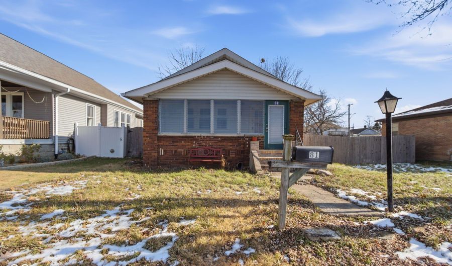 81 N 8th Ave, Beech Grove, IN 46107 - 2 Beds, 1 Bath
