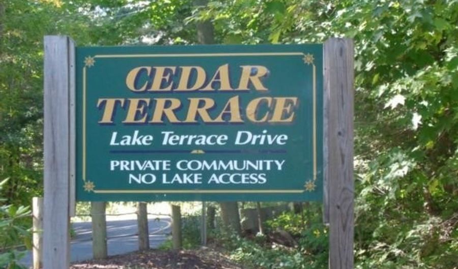 2 Lake Terrace Dr, Danbury, CT 06811 - 3 Beds, 1 Bath