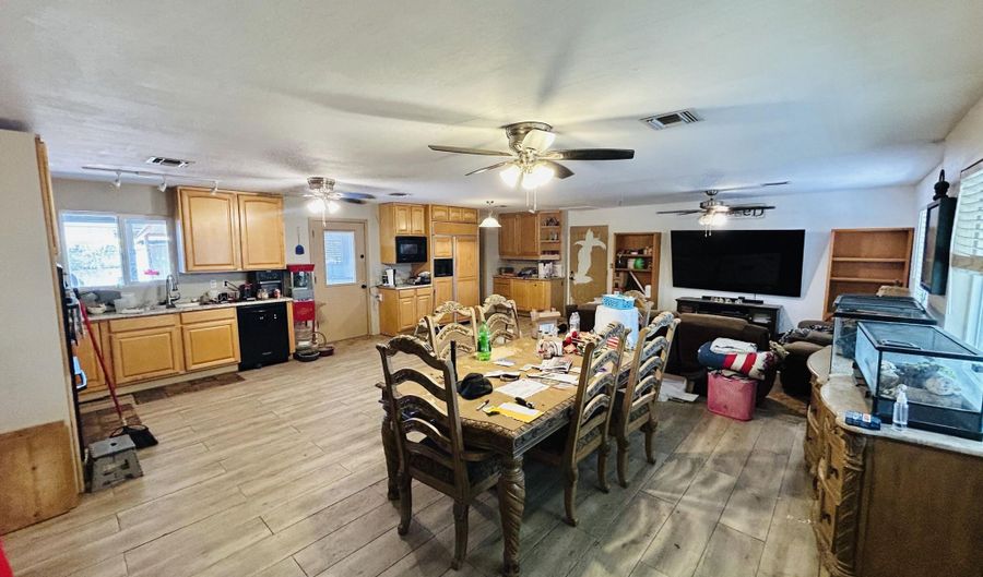 2185 W GREASEWOOD St, Apache Junction, AZ 85120 - 4 Beds, 3 Bath