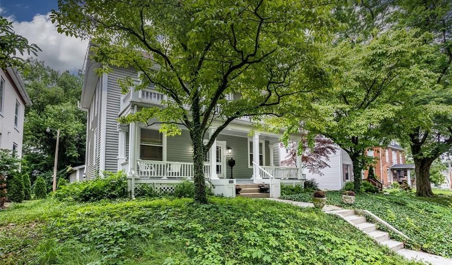 1113 State St, Alton, IL 62002 - 4 Beds, 2 Bath