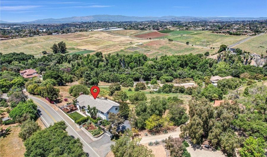 1864 Winterwarm Dr, Fallbrook, CA 92028 - 3 Beds, 3 Bath