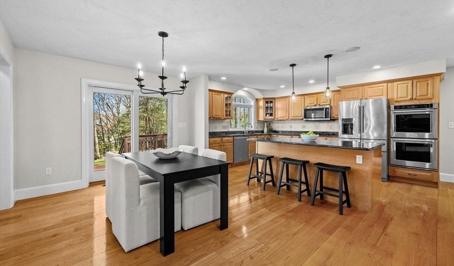 10 Fatima Dr, Ashland, MA 01721 - 5 Beds, 4 Bath