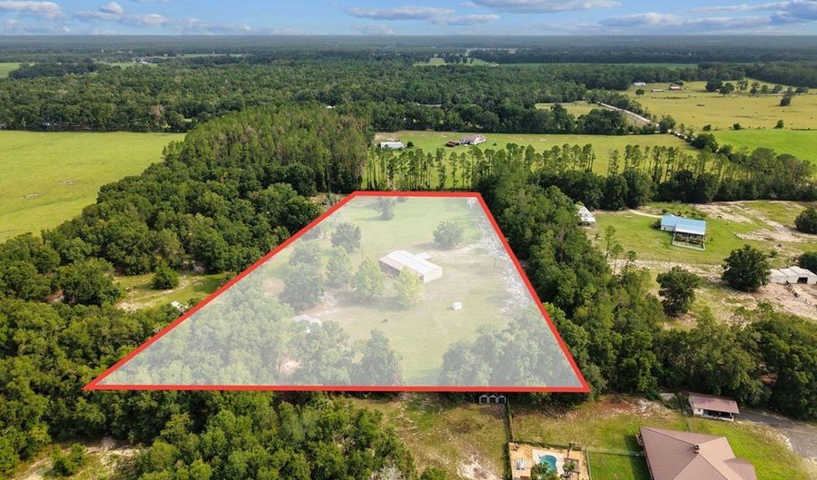 4689 NW 26th St, Bell, FL 32619 - 4 Beds, 2 Bath