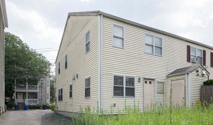 69 Lucerne St, Boston, MA 02124 - 3 Beds, 2 Bath