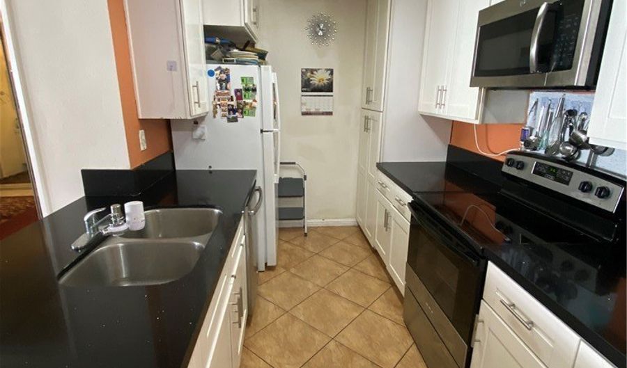 5334 Lindley Ave 319, Encino, CA 91316 - 2 Beds, 2 Bath