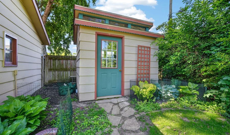 3909 Minnetonka Ave, Ames, IA 50010 - 3 Beds, 2 Bath